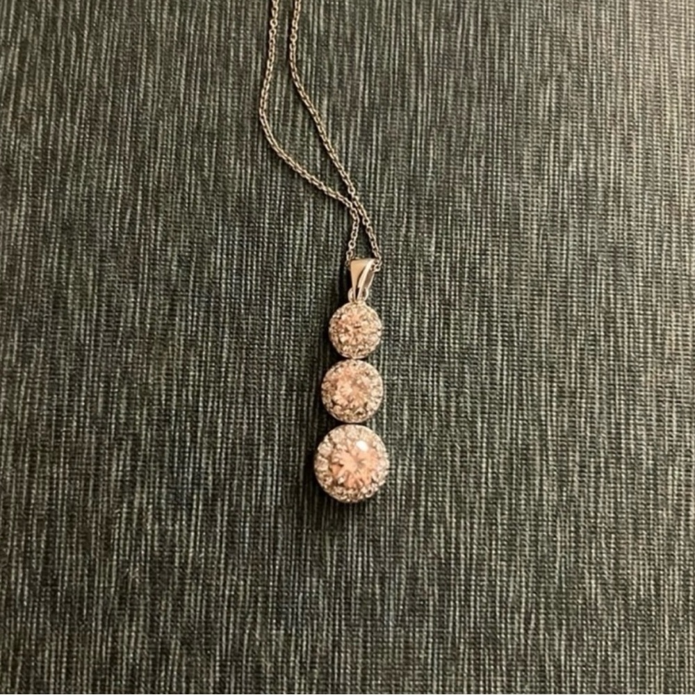 Elegant Triple Stone Pendant Necklace